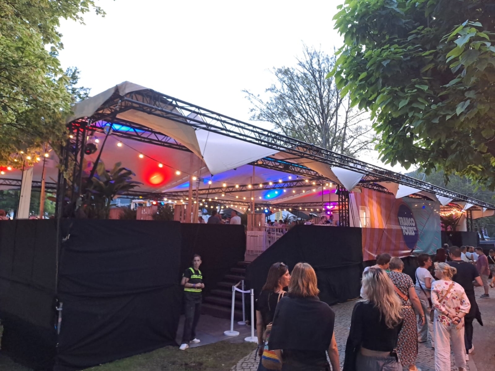 Festivals & Concerts